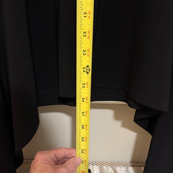 Joseph Ribkoff Black Blouse with White Detailing large-extra large - Picture 4 of 5